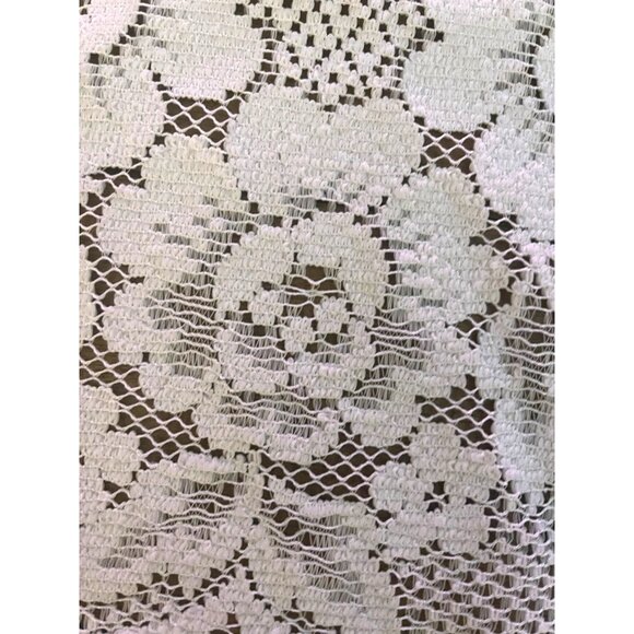 Round Floral Lace Doily 15" Elegant Decor Tables Weddings & Crafts GrannyCore - Picture 3 of 3